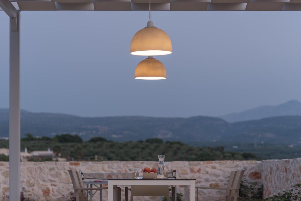 Evaero Villas I, Ii, Iii, IV - An Ever-So Inviting Escape, By Thinkvilla Σφάκα Εξωτερικό φωτογραφία