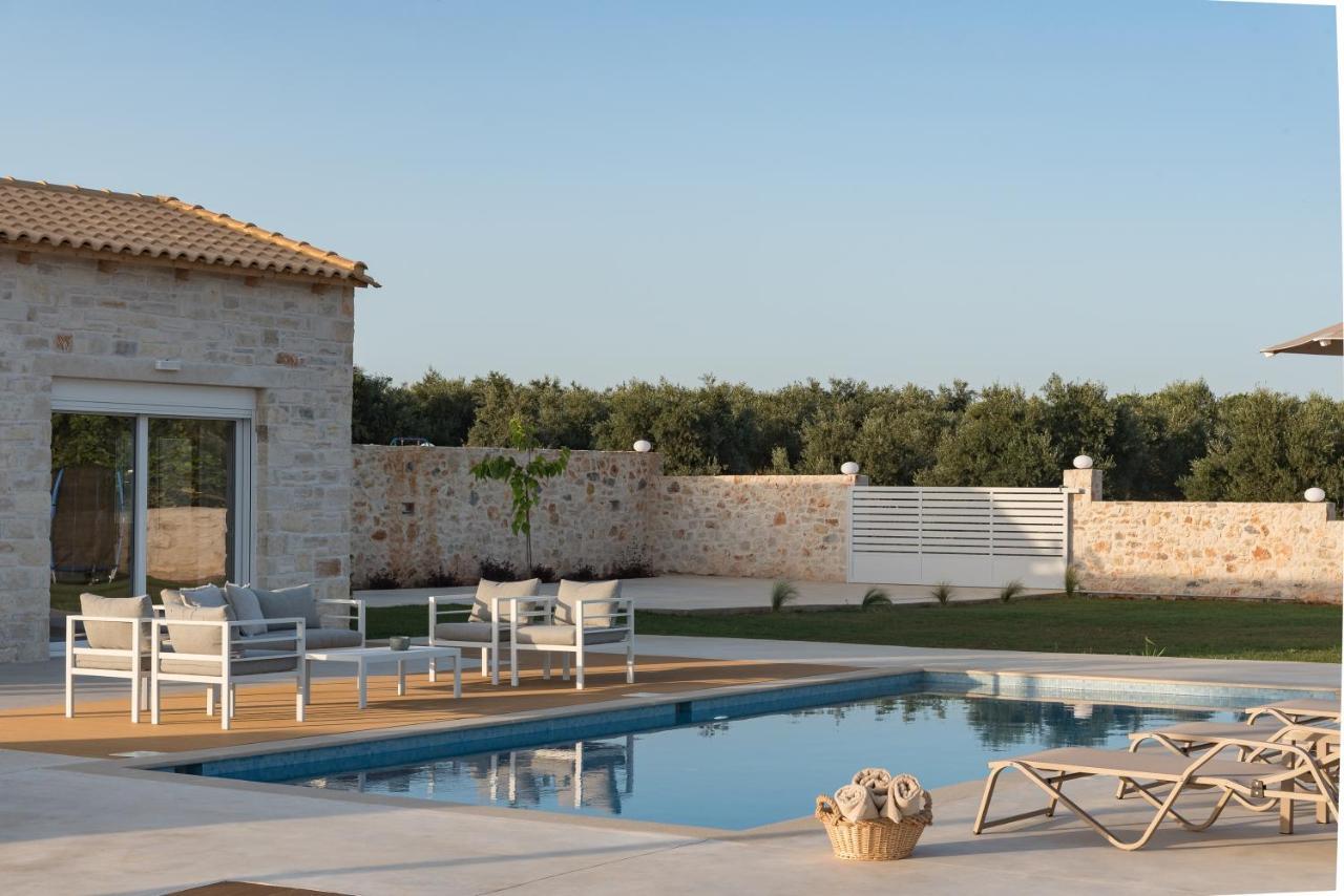Evaero Villas I, Ii, Iii, IV - An Ever-So Inviting Escape, By Thinkvilla Σφάκα Εξωτερικό φωτογραφία