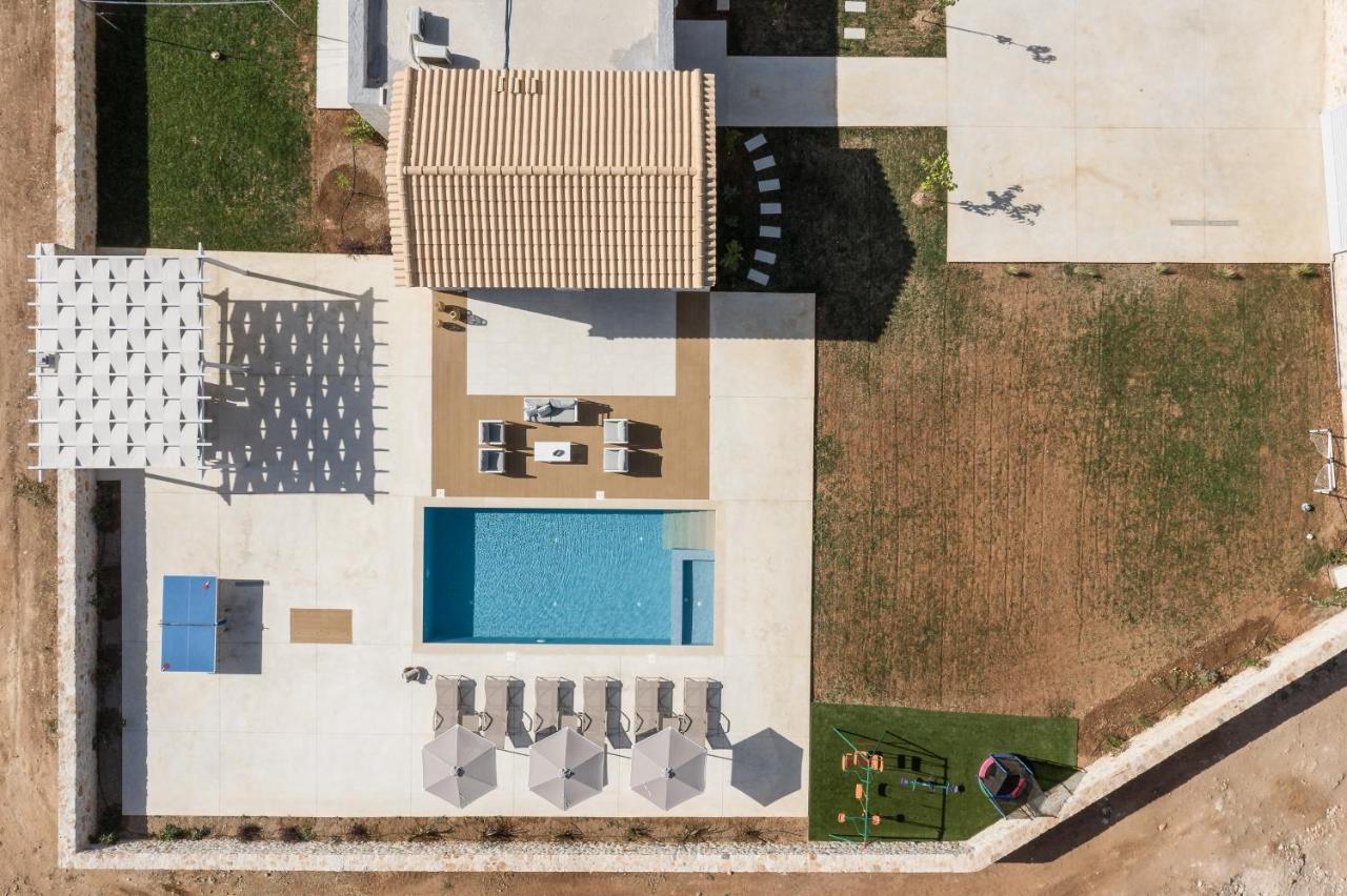 Evaero Villas I, Ii, Iii, IV - An Ever-So Inviting Escape, By Thinkvilla Σφάκα Εξωτερικό φωτογραφία