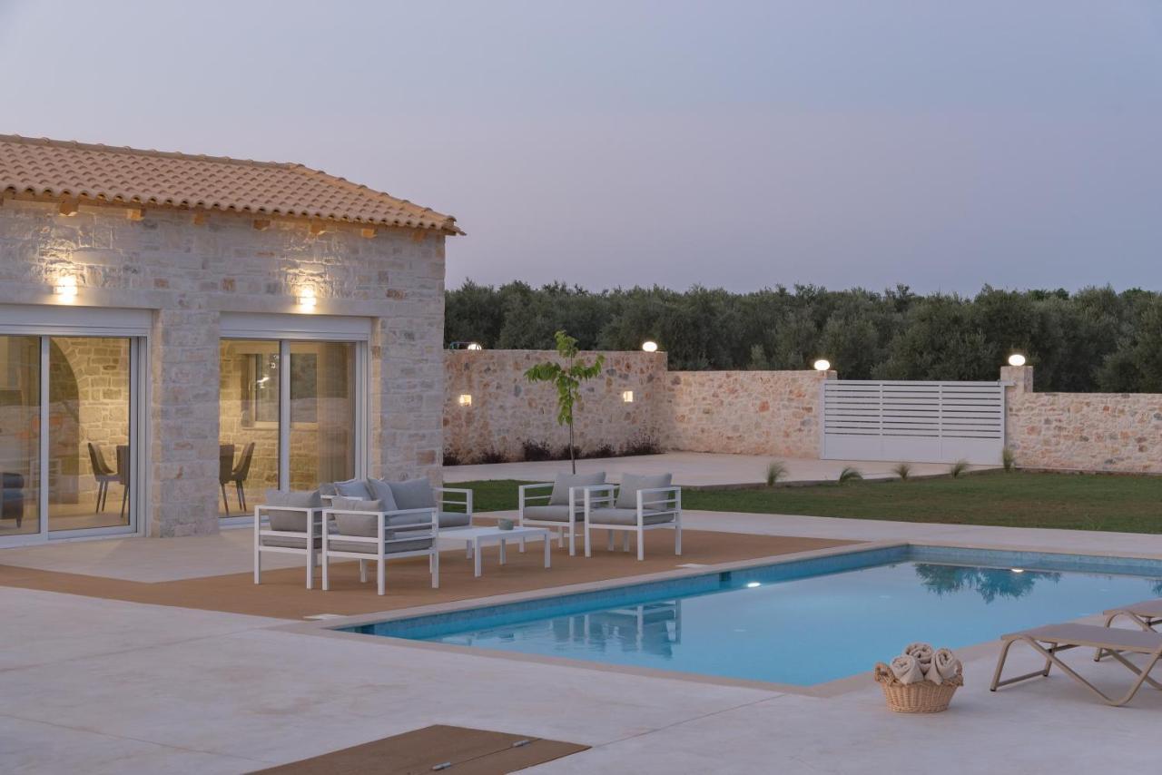 Evaero Villas I, Ii, Iii, IV - An Ever-So Inviting Escape, By Thinkvilla Σφάκα Εξωτερικό φωτογραφία