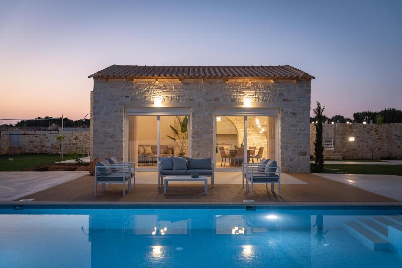 Evaero Villas I, Ii, Iii, IV - An Ever-So Inviting Escape, By Thinkvilla Σφάκα Εξωτερικό φωτογραφία