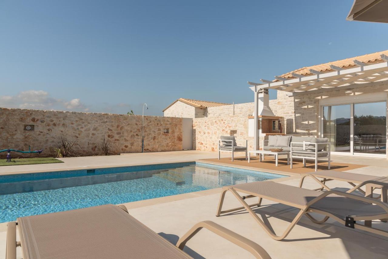 Evaero Villas I, Ii, Iii, IV - An Ever-So Inviting Escape, By Thinkvilla Σφάκα Εξωτερικό φωτογραφία
