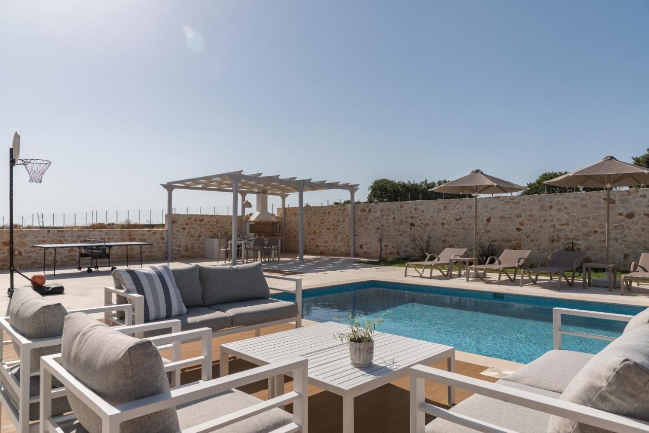 Evaero Villas I, Ii, Iii, IV - An Ever-So Inviting Escape, By Thinkvilla Σφάκα Εξωτερικό φωτογραφία