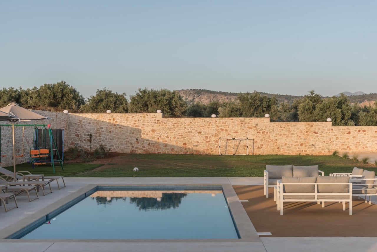 Evaero Villas I, Ii, Iii, IV - An Ever-So Inviting Escape, By Thinkvilla Σφάκα Εξωτερικό φωτογραφία